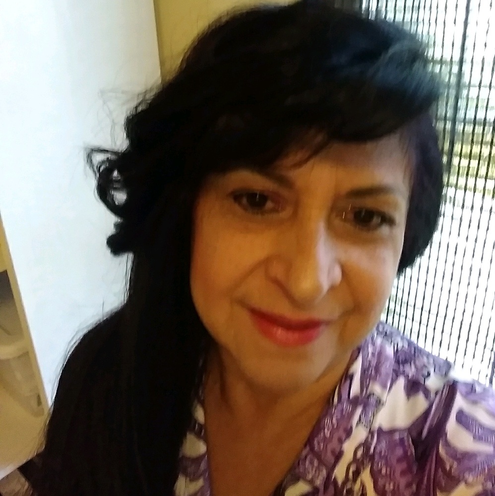 Meet your Posher, Esperanza